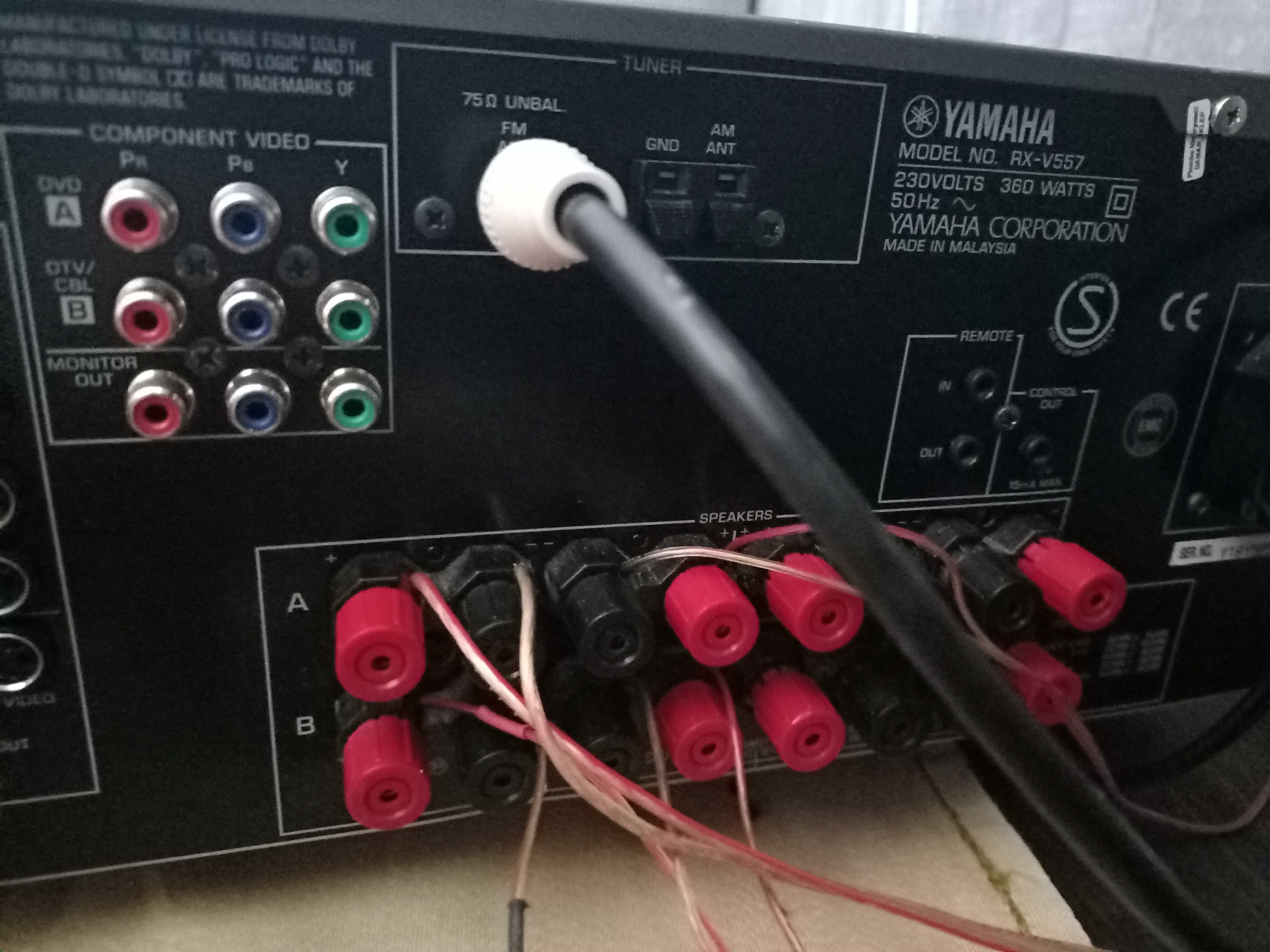 Amplituner Yamaha RX-V557
