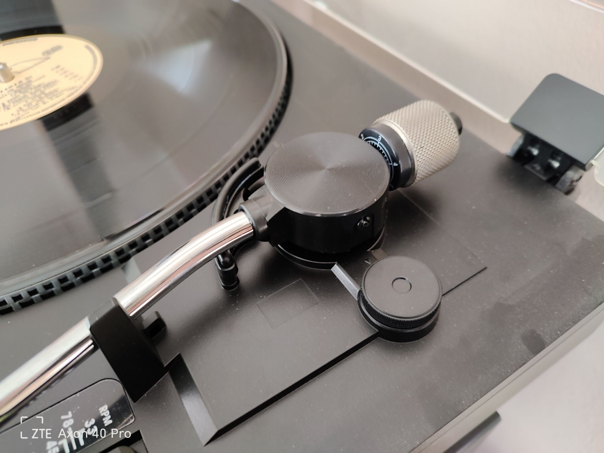 Gramofon. BOSH..