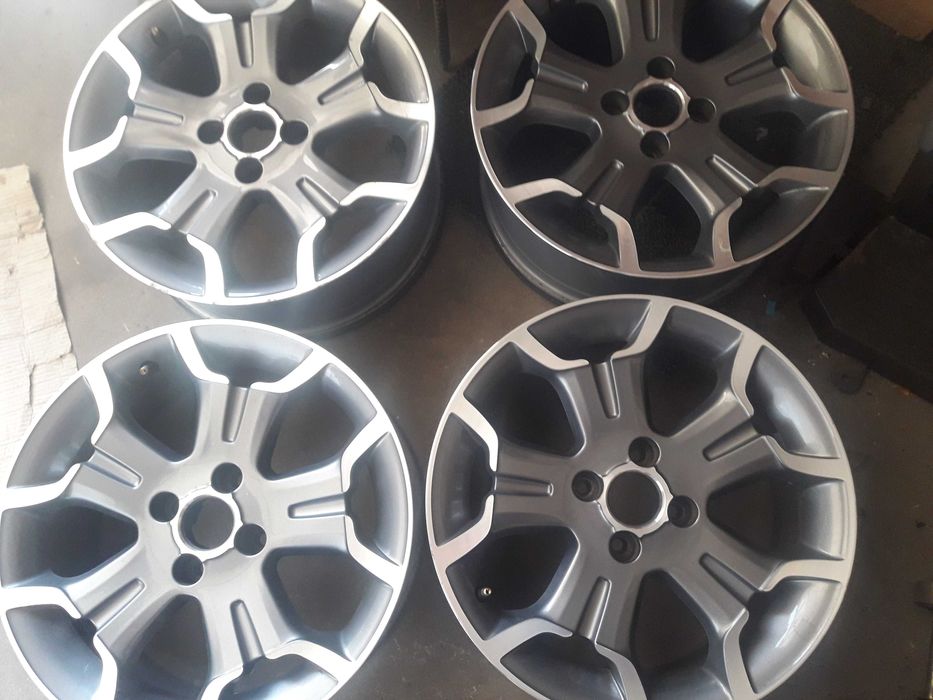 17 4x108 citroen peugeot komplet stan bardzo dobry