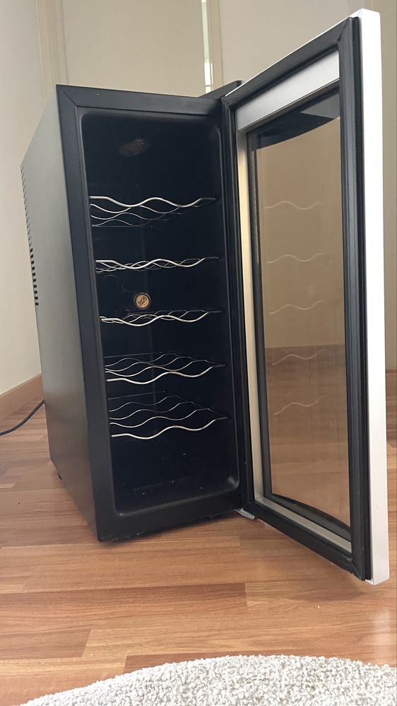 Garrafeira vinoteca climatizador vinho