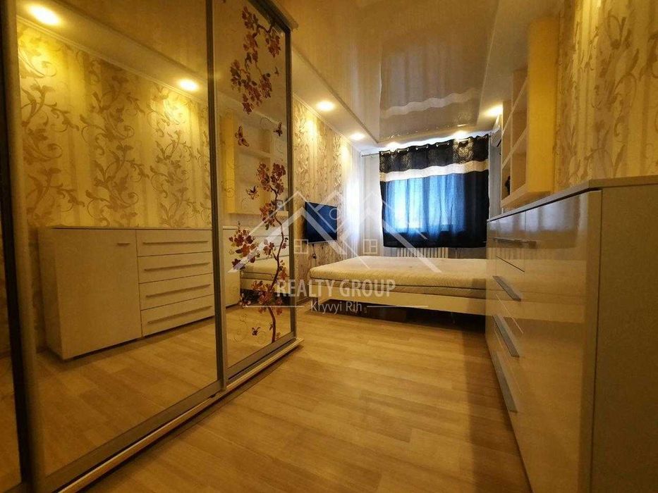 Продаж укомплеткованої  3к квартири (поруч парк)