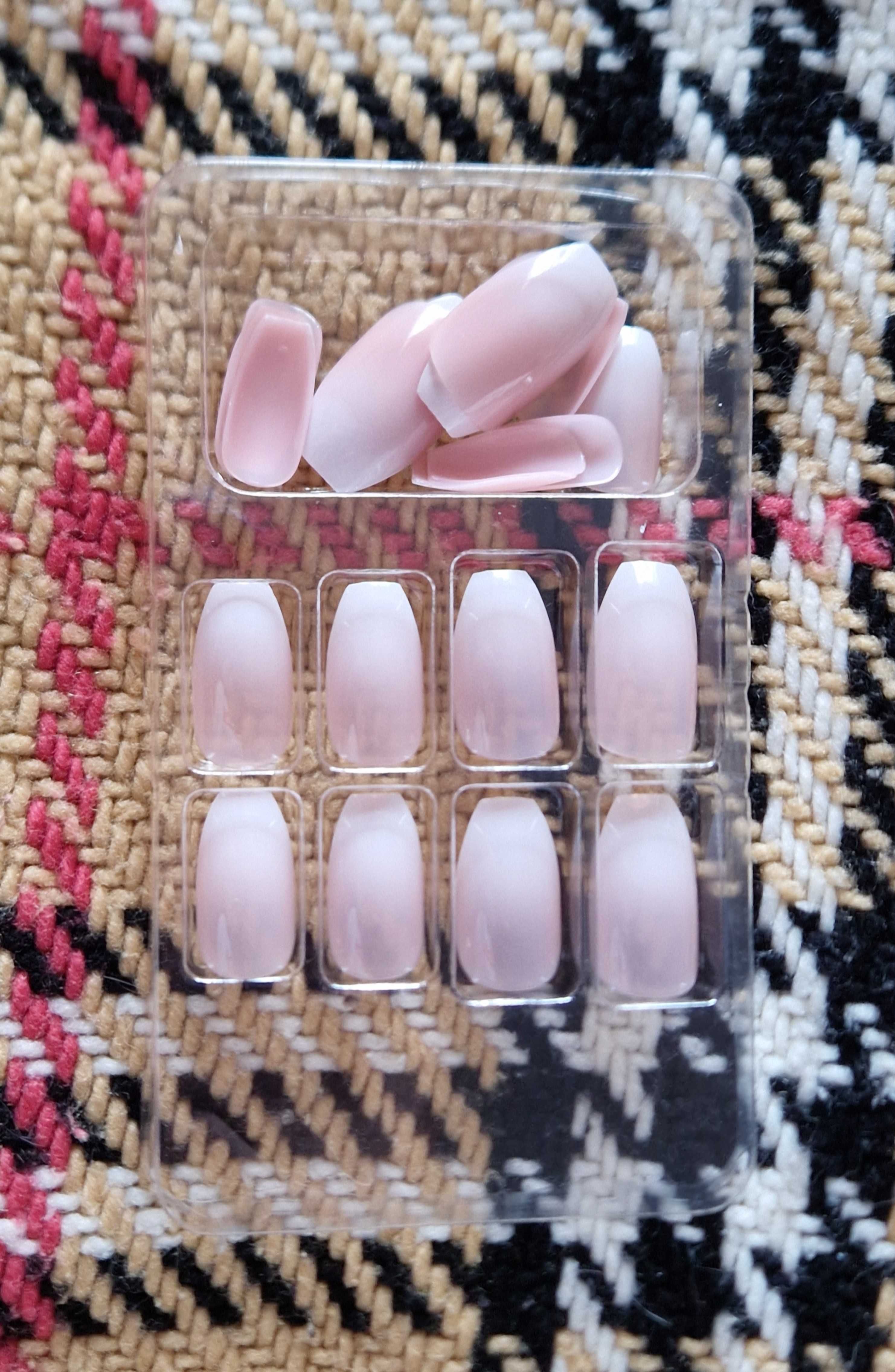 Unhas Postiças Press-On lisas ou estampadas pré-pintadas