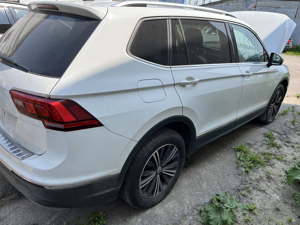 Передні Двері tiguan 2 білі задні двері Тігуан 2 2018-2022 LC9A