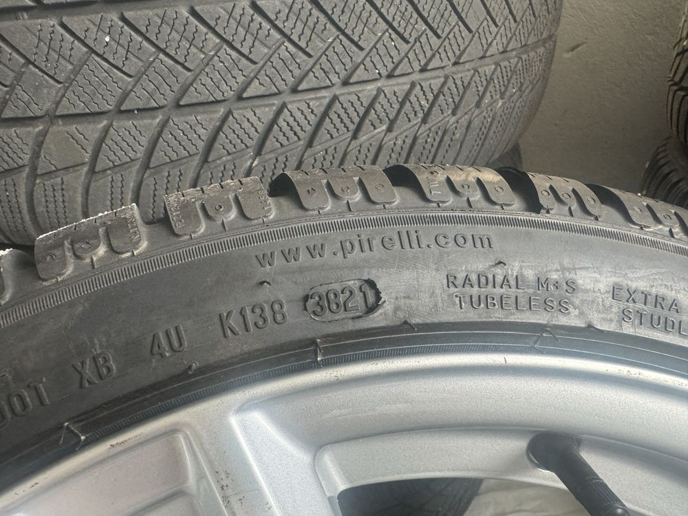 Нові зимові шини 225/40 R18 92V Pirelli Sottozero Winter 240 Serie 2