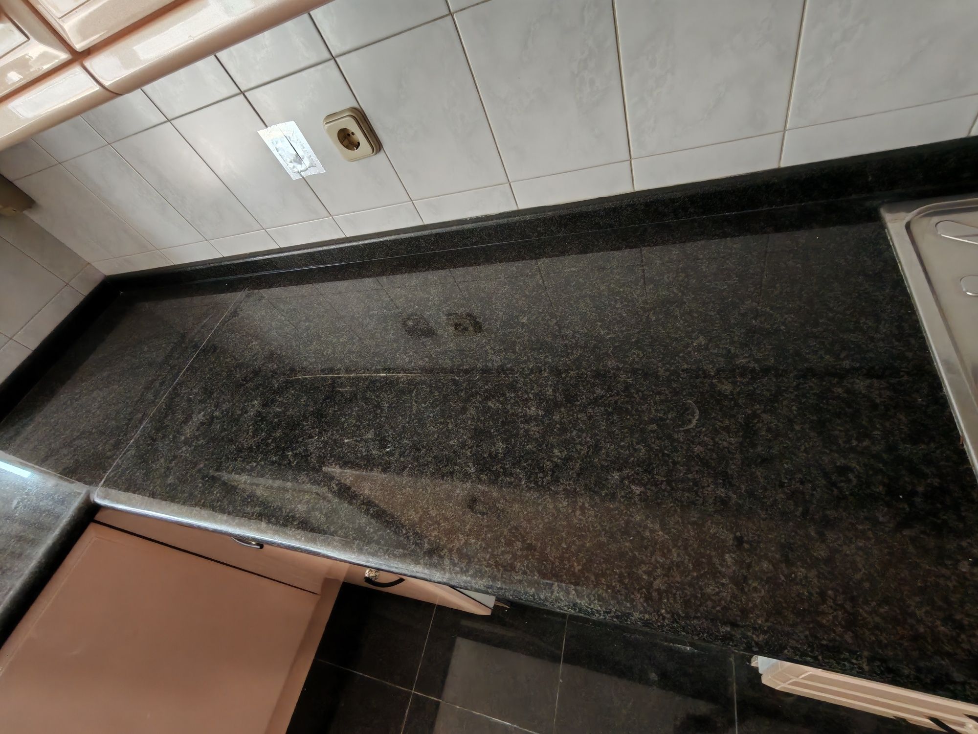 Móveis cozinha completa com pedra + exaustor + caldeira + radiadores