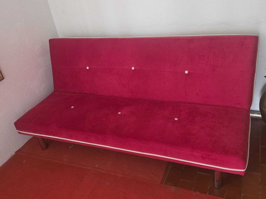 Sofá Vermelho para desocupar