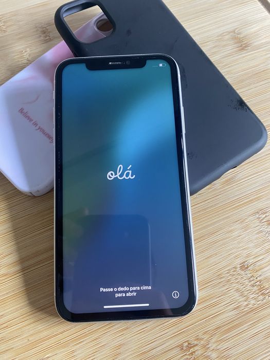 Iphone 11 64GB (BRANCO)