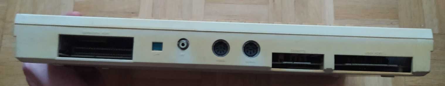 C64 C commodore 100% ok kolekcja retro 8bit HONG KONG mikrokomputer