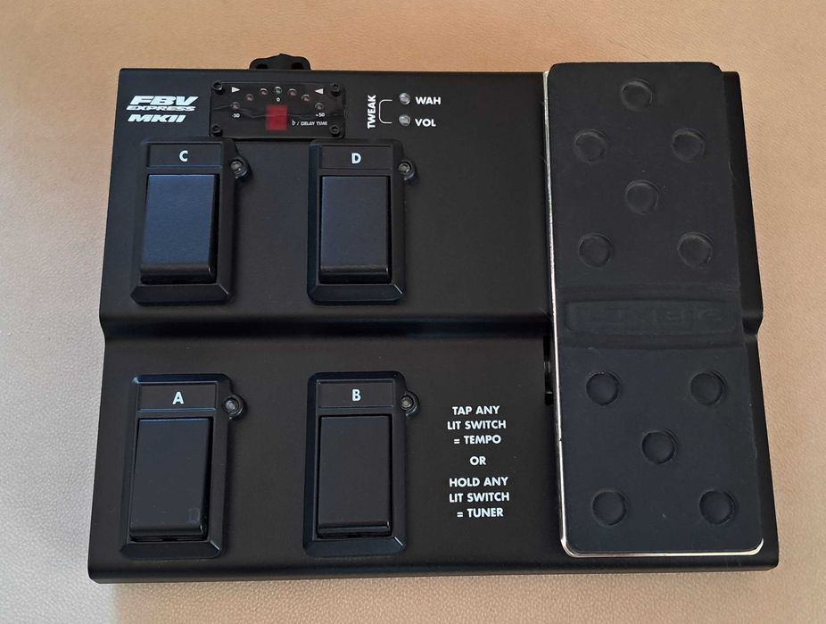 Line 6 POD xt Pro Rackmount Multi-Effect and Amp Modeler + FBV MKII