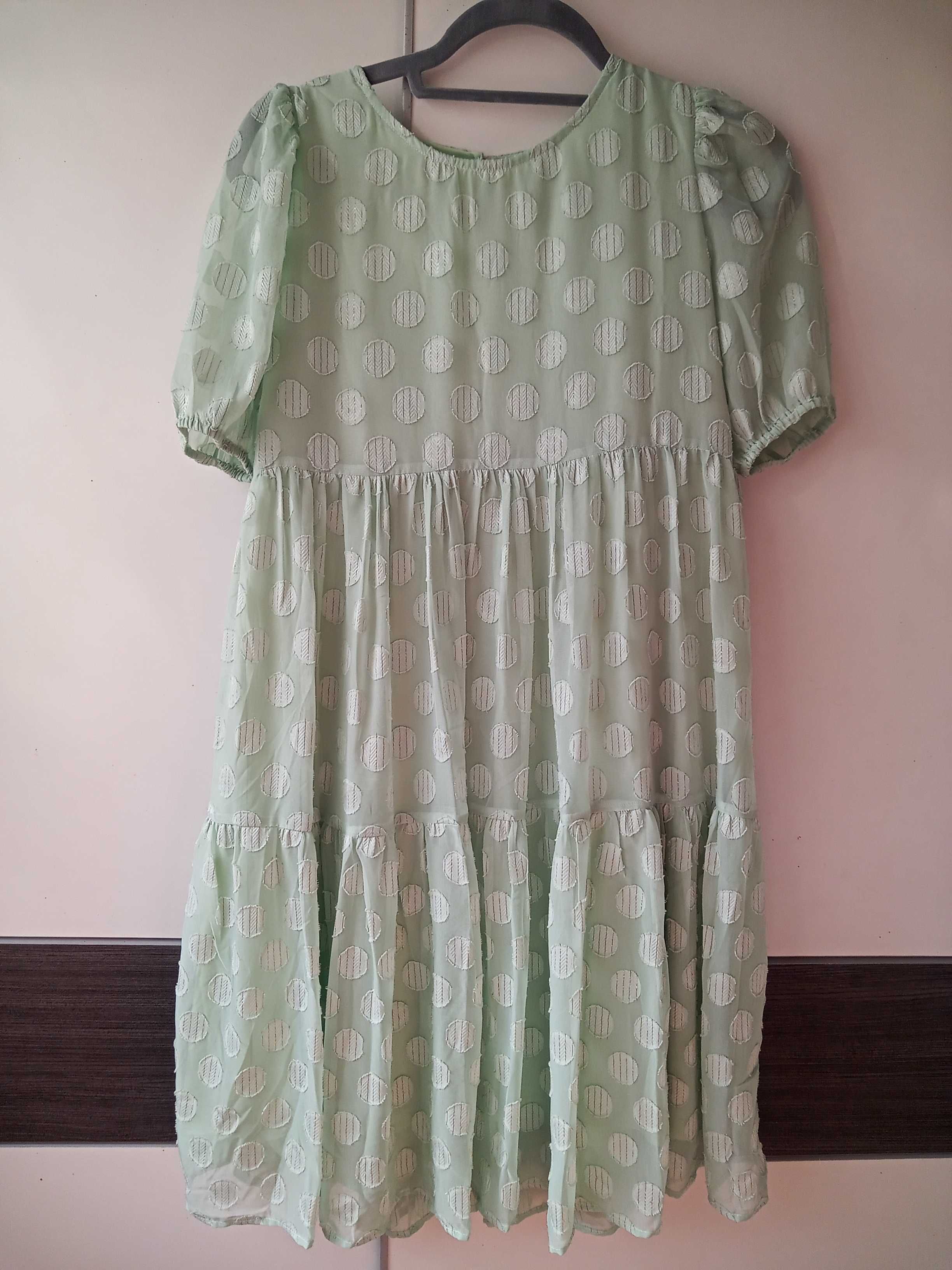 Reserved jasnozielona sukienka w grochy idealny stan rozmiar 158 cm