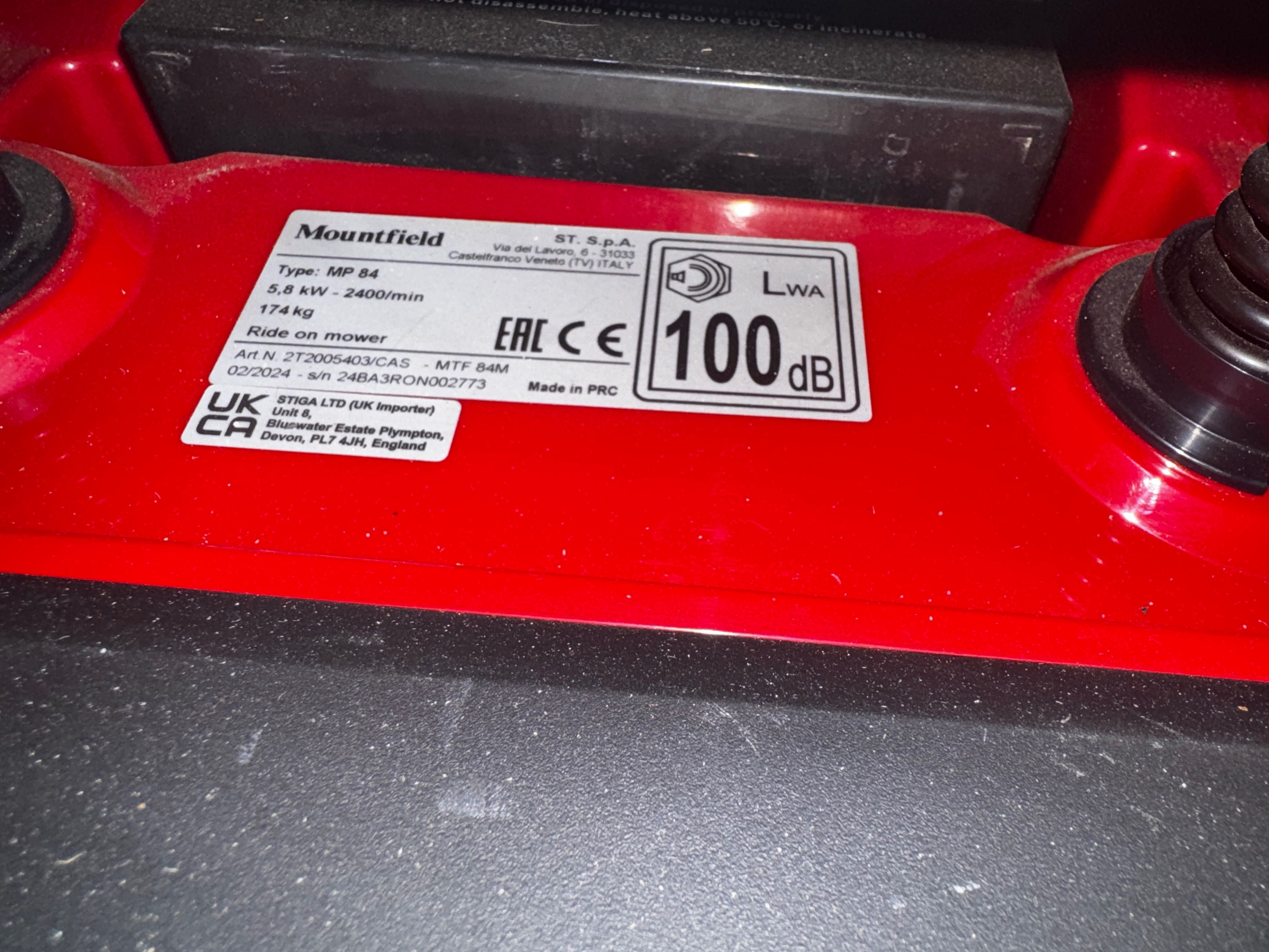 Mountfield MTF 84M ST 350 z koszem nowy traktorek kosiarka z fakturą