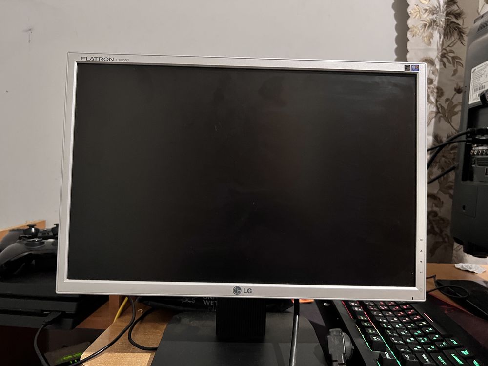Монитор LG