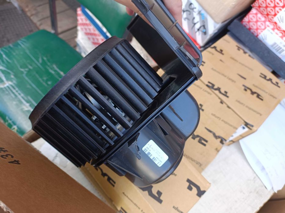 Моторчик печки Vw transportet T5 .Tourag