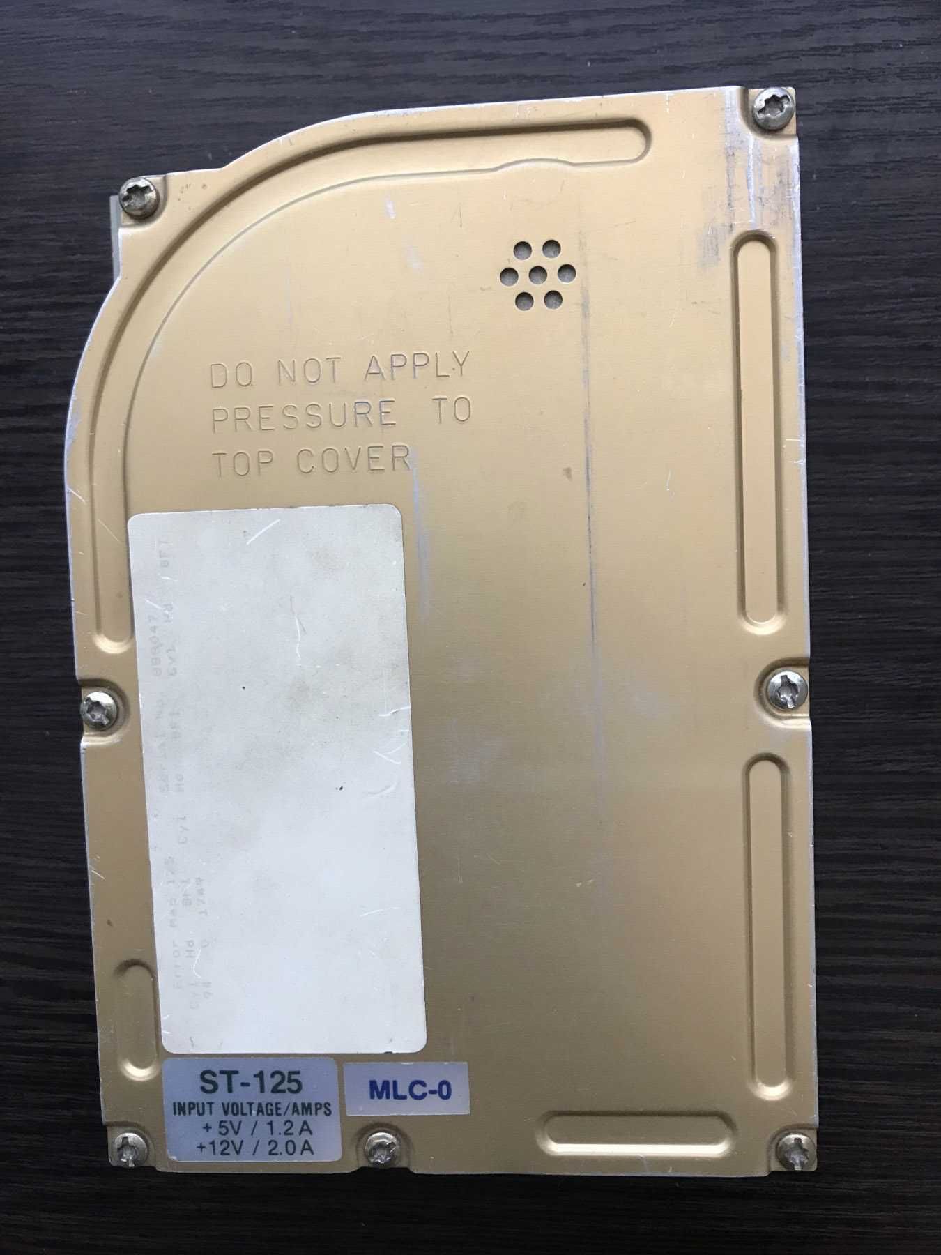 Рэтро жёсткий диск Seagate ST-125 ёмкостью 20MГбайт