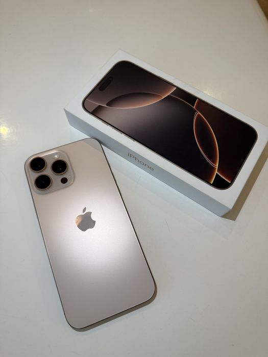 iPhone 16 Pro Max 256 GB Tytan pustynny stan idealny!!