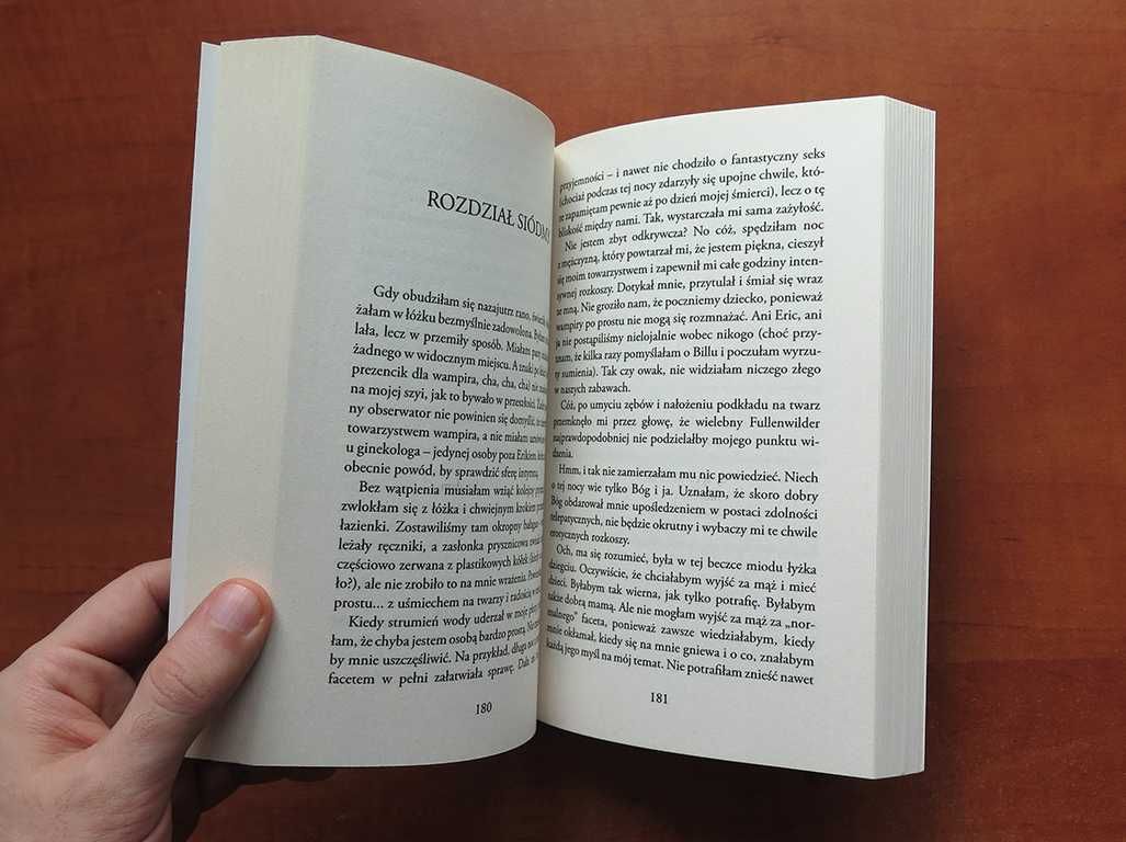 True Blood Czysta Krew Martwy dla świata Charlaine Harris tom 4