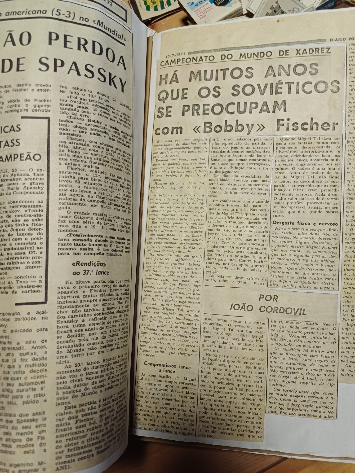 Livros e revistas de xadrez
