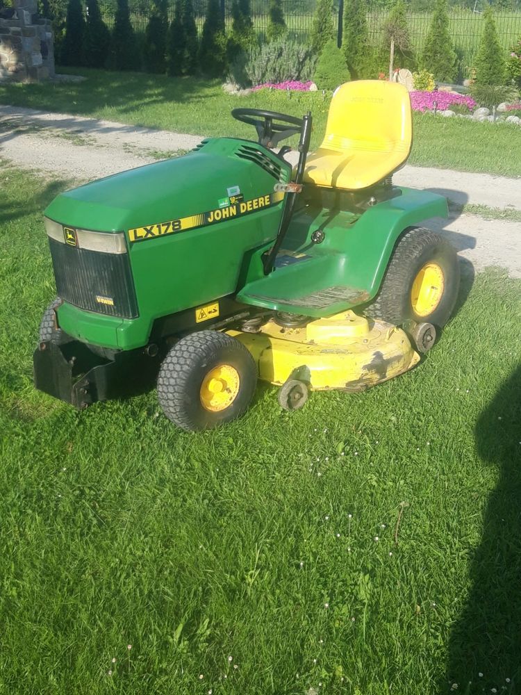 Traktorek kosiarka John deere LX178