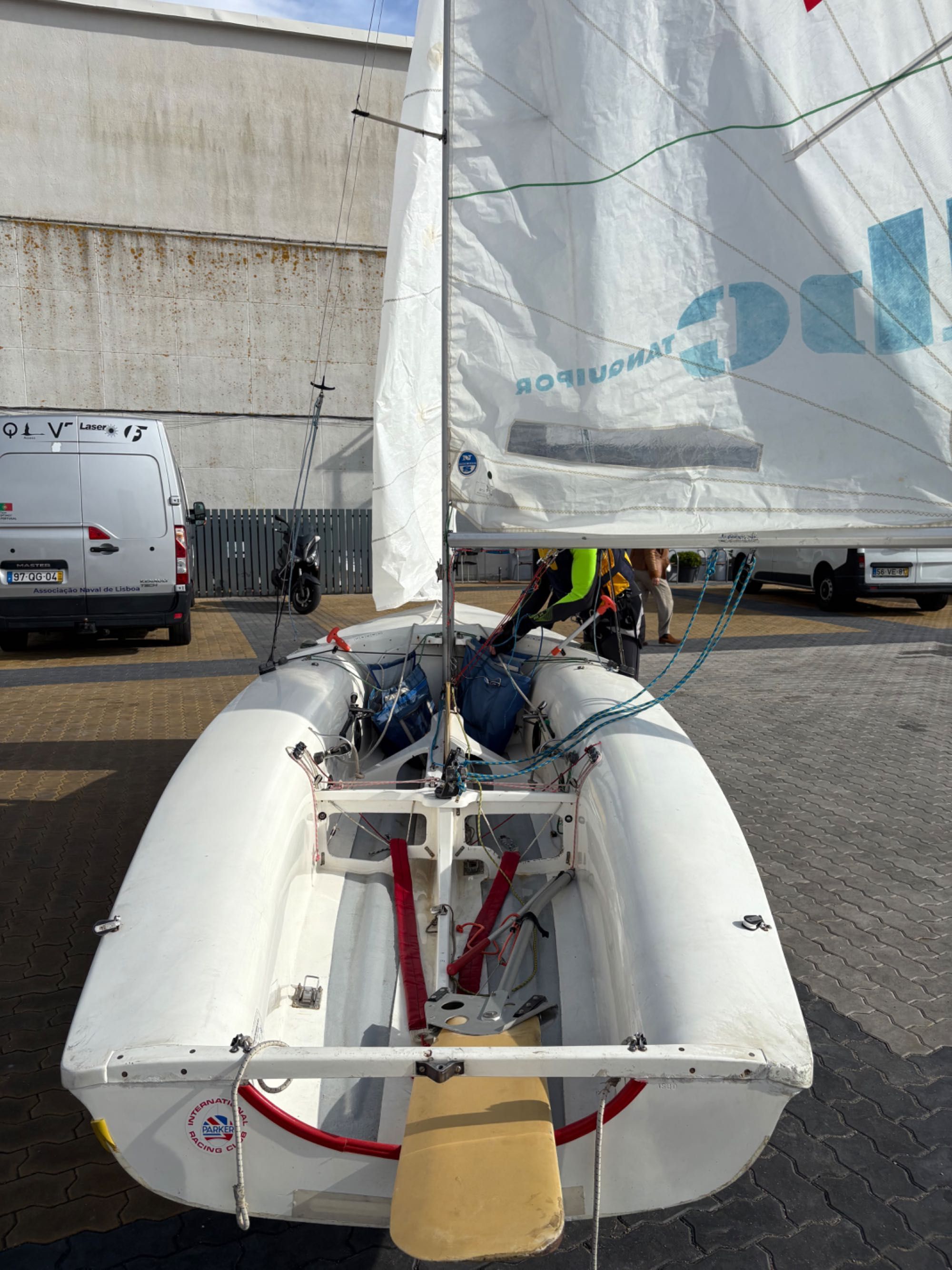 Barco Veleiro 470
