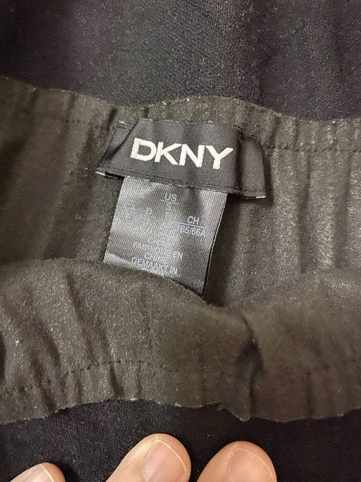 Saia em pele sintética DKNY