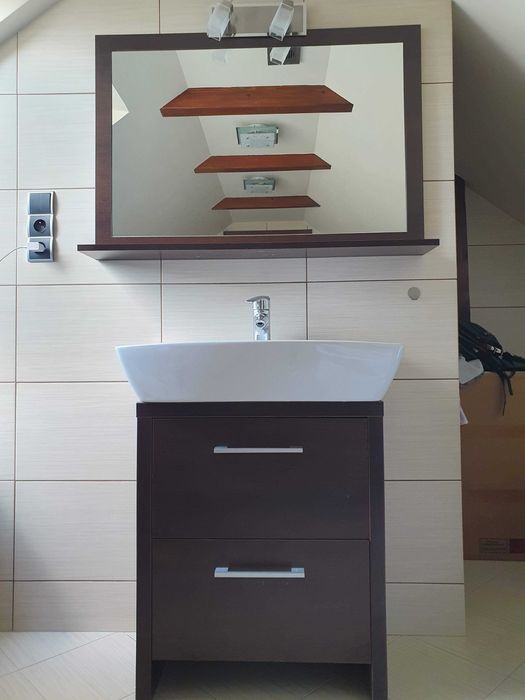 Zestaw - szafka pod umywalke i lustro lampki gratis