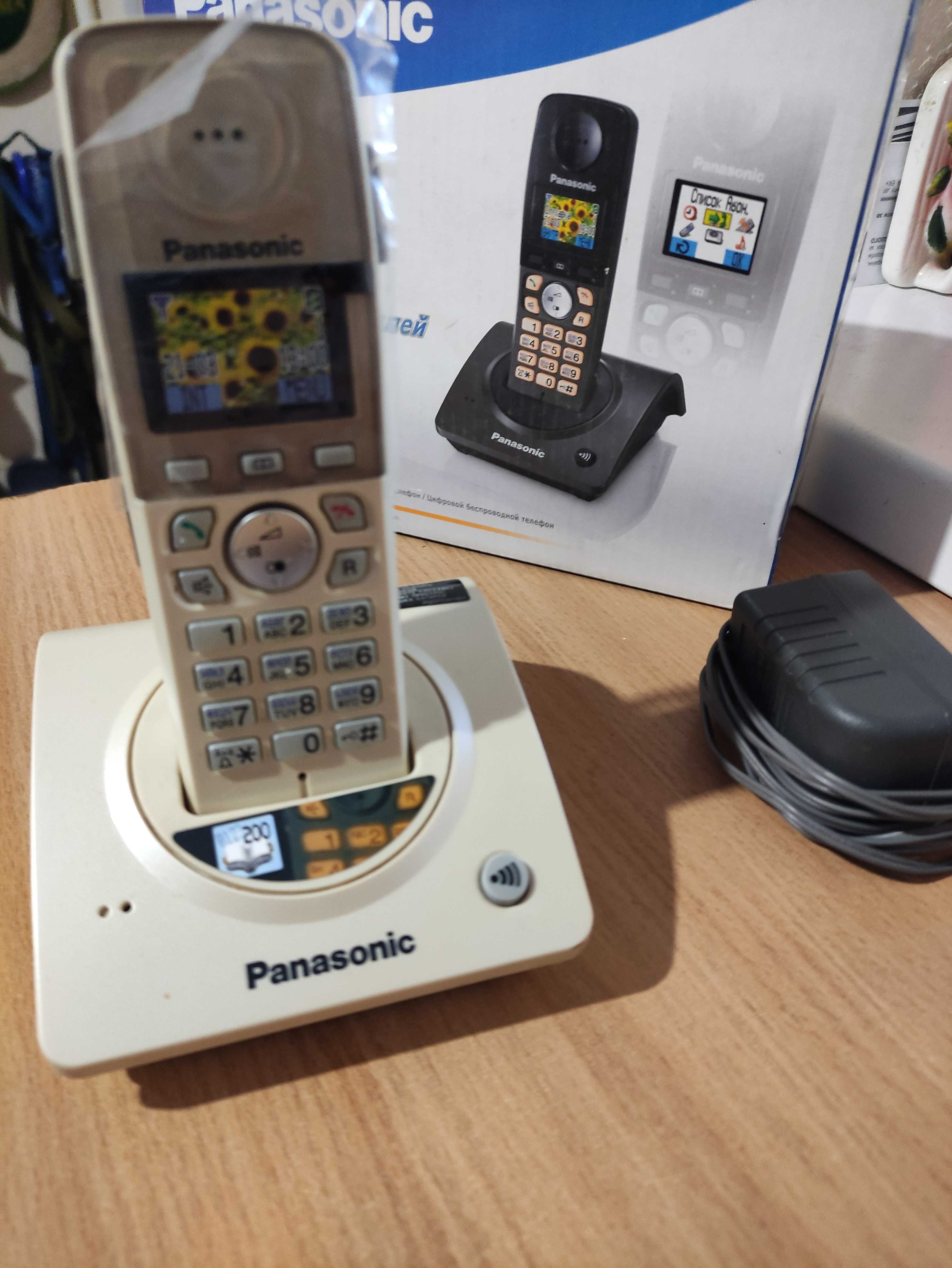 Телефон / Радиотелефон Panasonic KX-TG8077