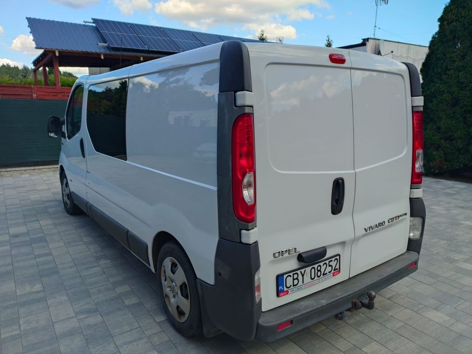 Opel vivaro brygadówka 5 osobowy. 2.0 2012r