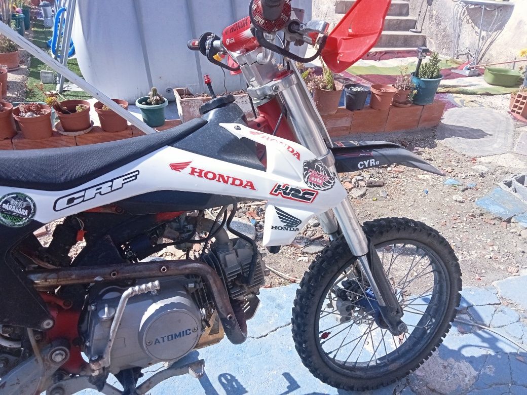 Vendo mota Pit bike 125