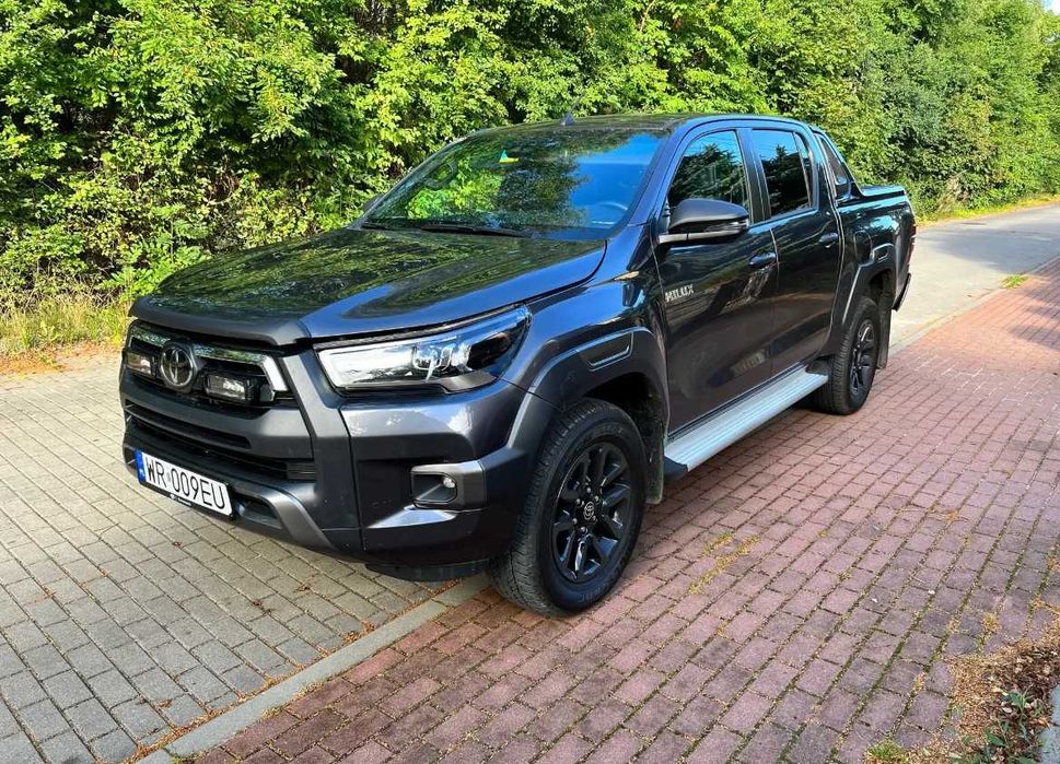 Бампер Toyota Hilux Тойота Хайлюкс розборка разборка шрот