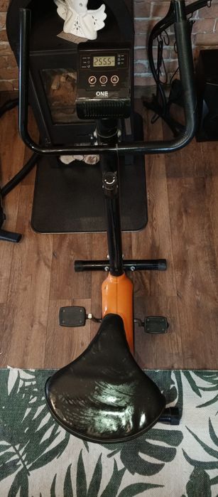 Rower stacjonarny mechaniczny RW 3011 One Fitness