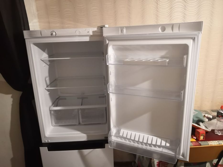 холодильник Indesit DS 3161 W