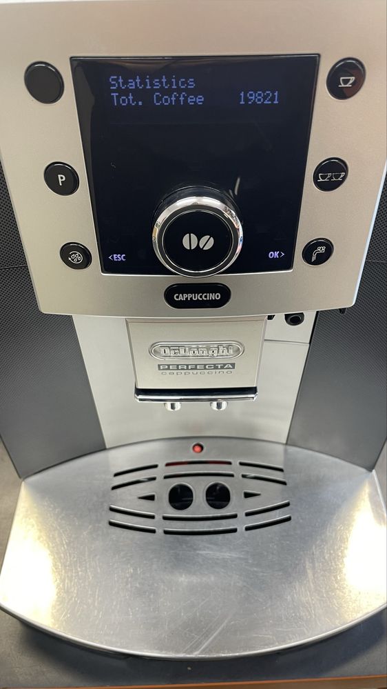 Expres Delonghi Perfecta Capuccino ESAM5500