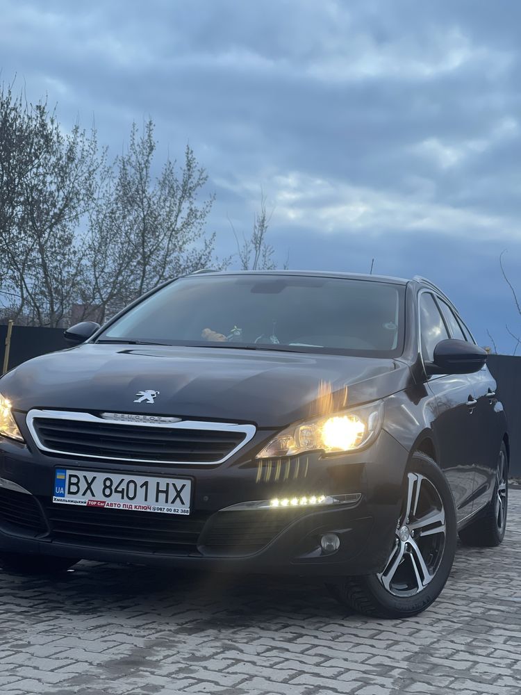 Peugeot 308 t9 2015 СРОЧНО