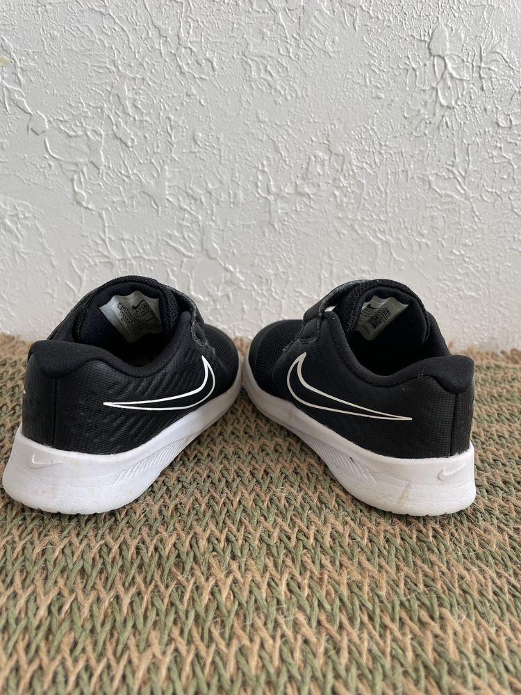 Кросівки Nike 22 р