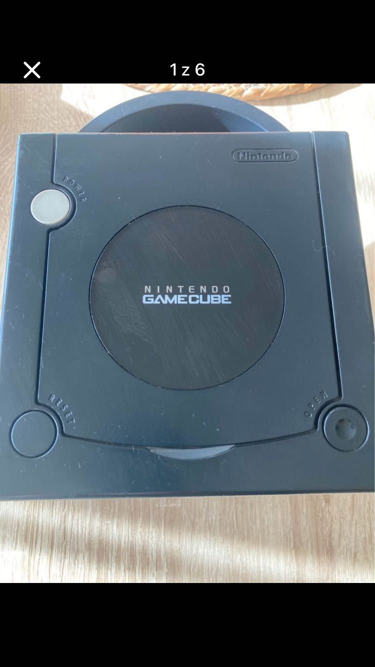 Nitendo Game Cube + dwie gry Mario Sunshine i Metroid prime