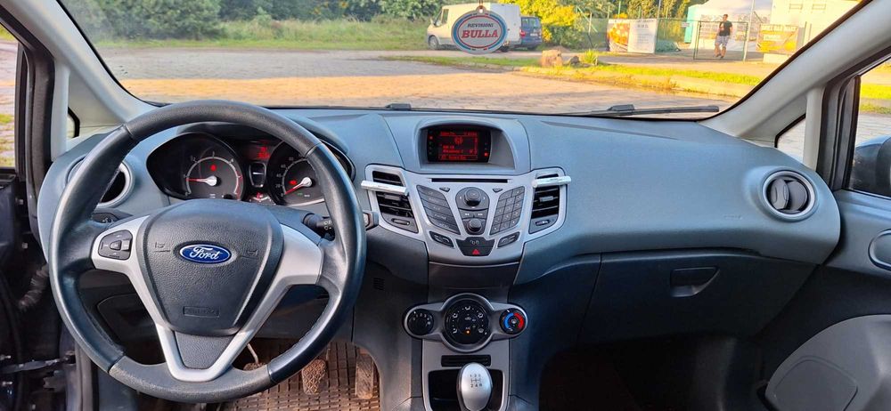 Samochód Ford fiesta mk7