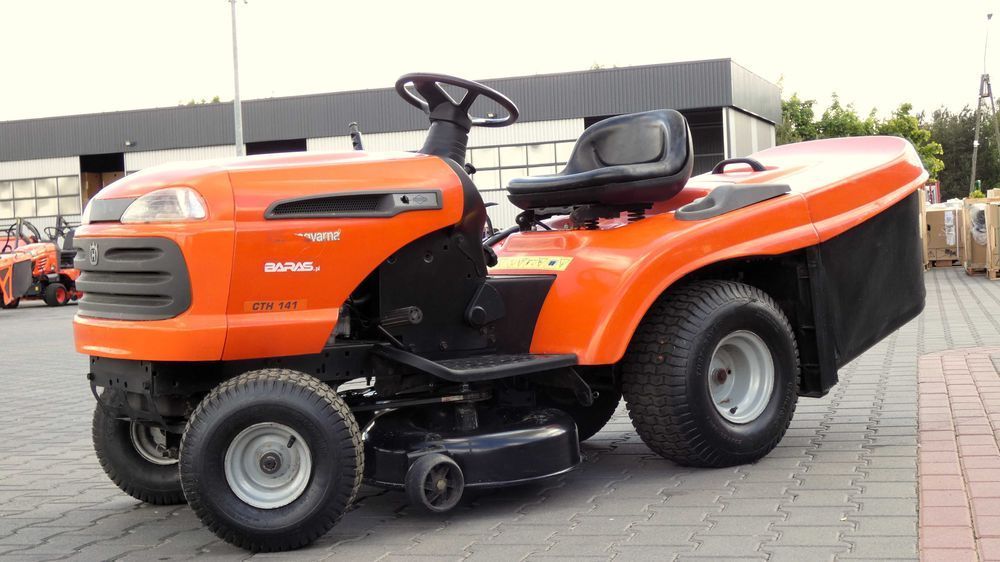 Traktorek kosiarka Husqvarna CTH141 B&S (150503.5) - Baras
