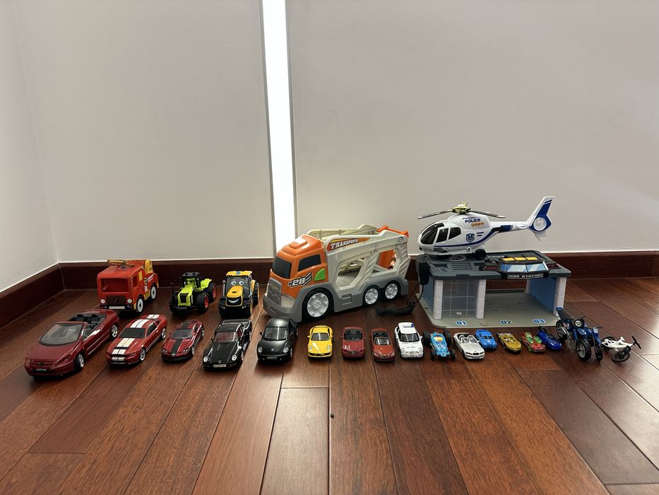 Zabawki - samochody, wozy strażackie, policja, karetka itp OKAZJA