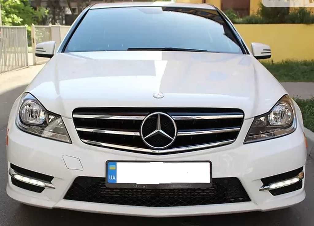 Продам  красивый,  модный и  достойный  автомобиль  Mercedes-Benz