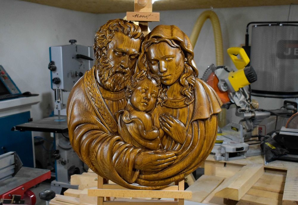 Панно Свята Сім'я, картина Свята родина, вирізьблена картина з дерева