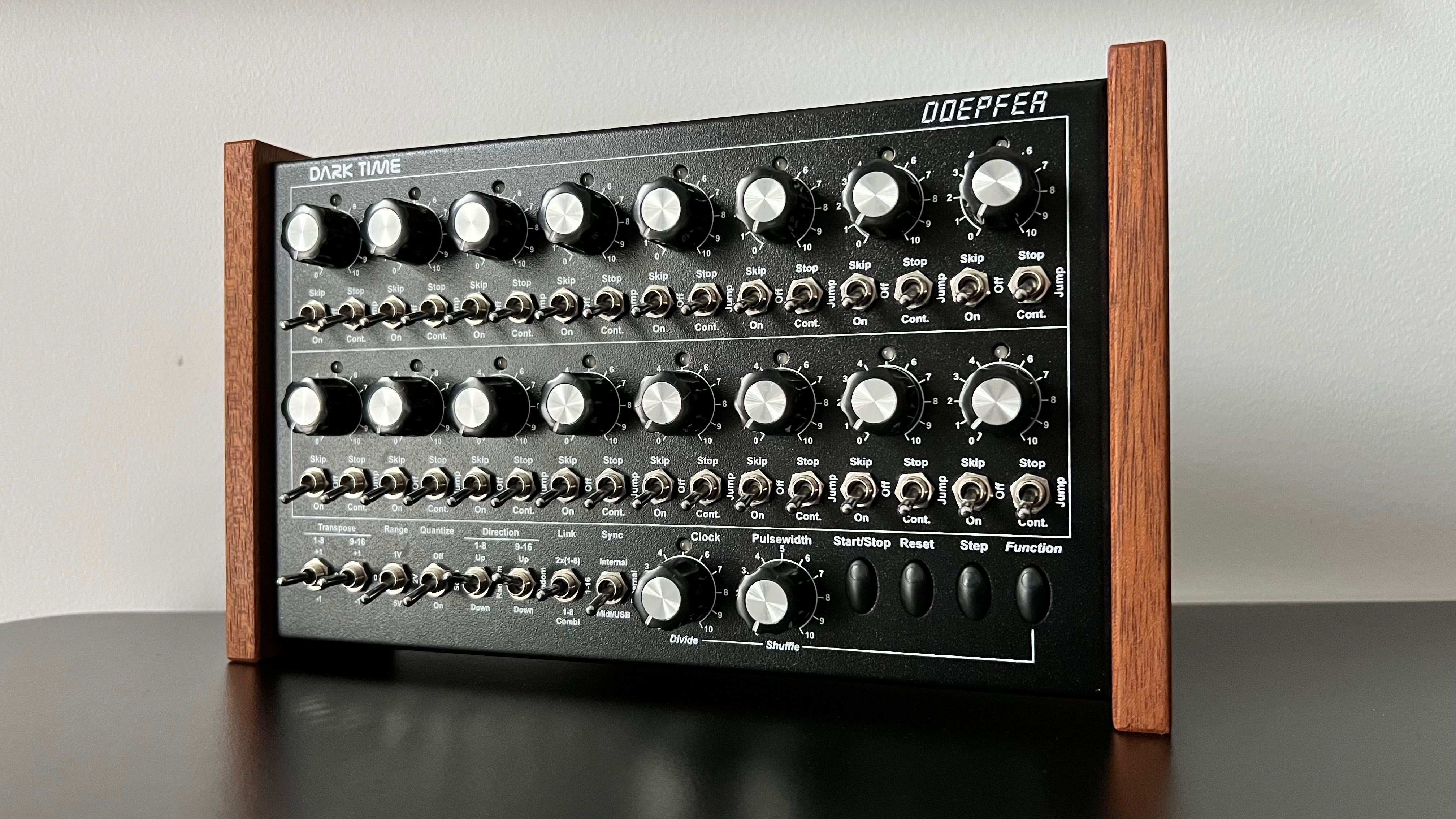 Doepfer Dark Time (Sequencer)