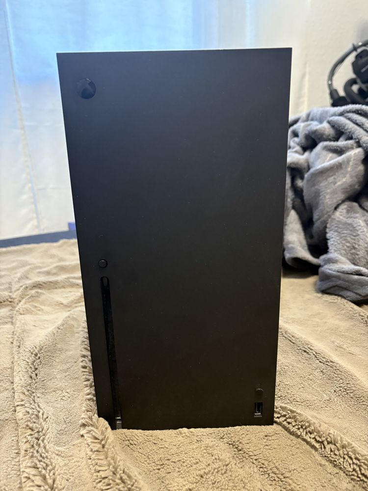 Xbox Series X , Plus gry