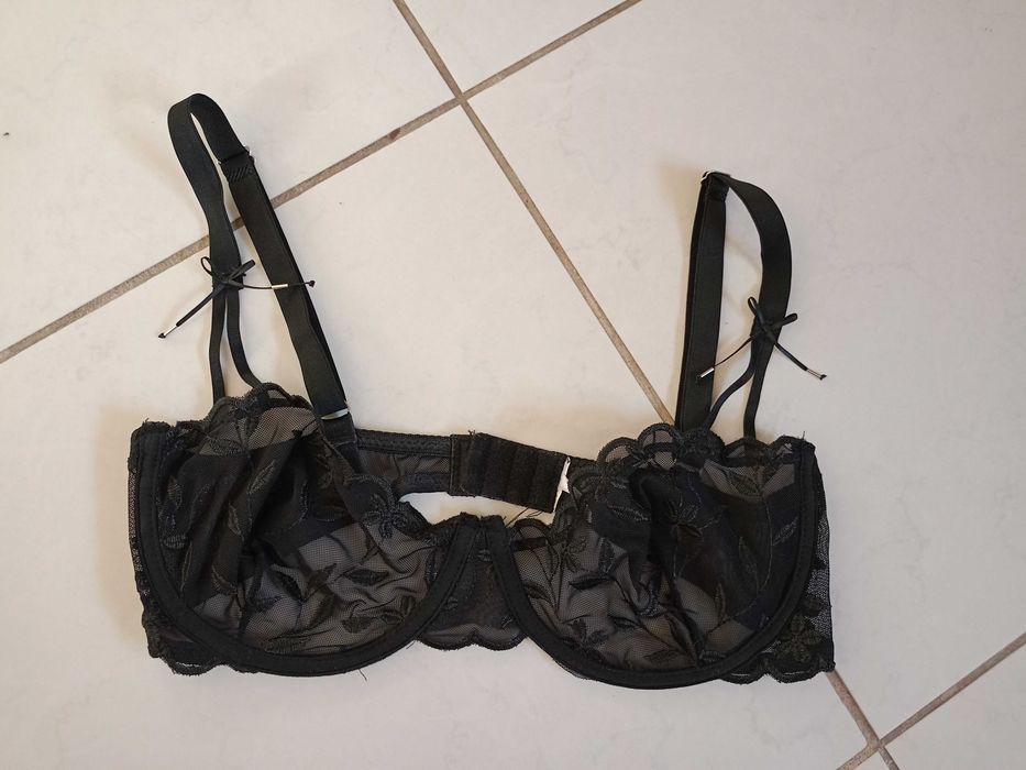 biustonosz czarny  rozm 70 C/D