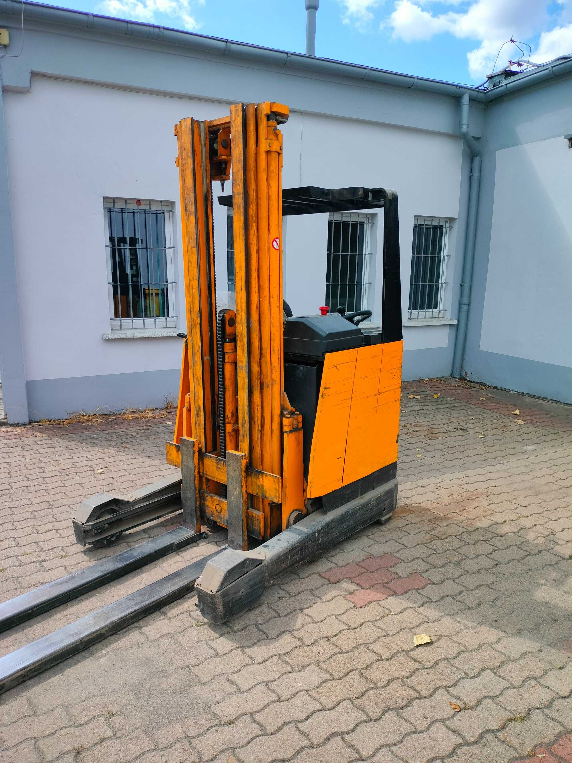Wózek widłowy elektryczny Jungheinrich ETVA 12.5G