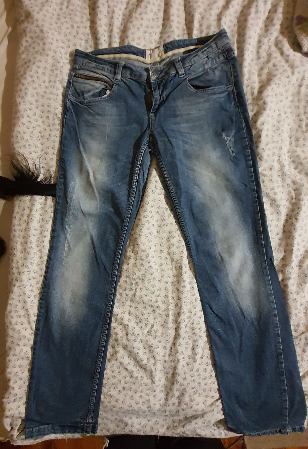 Spodnie jeansowe damskie diverse rozm. 38 lub M
