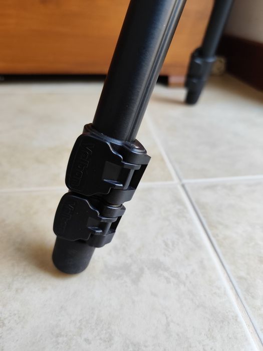 Tripé Velbon 803R