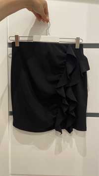 Spódniczka spódnica mini krótka czarna r. M 38 pasuje na S pull&bear