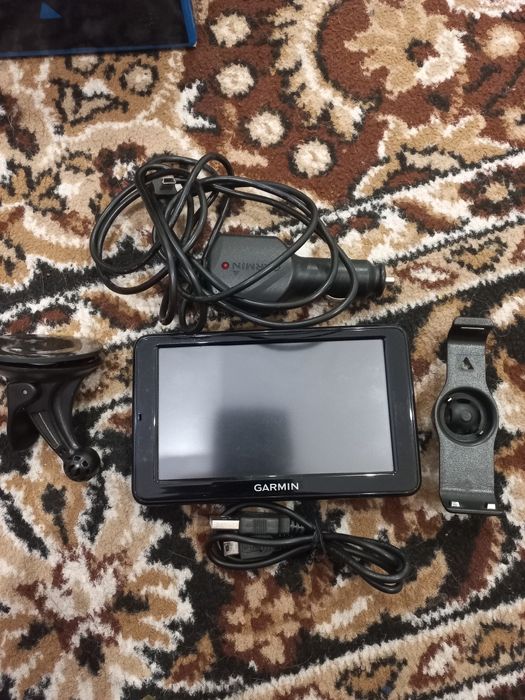 Навигатор Garmin nuvi 2555