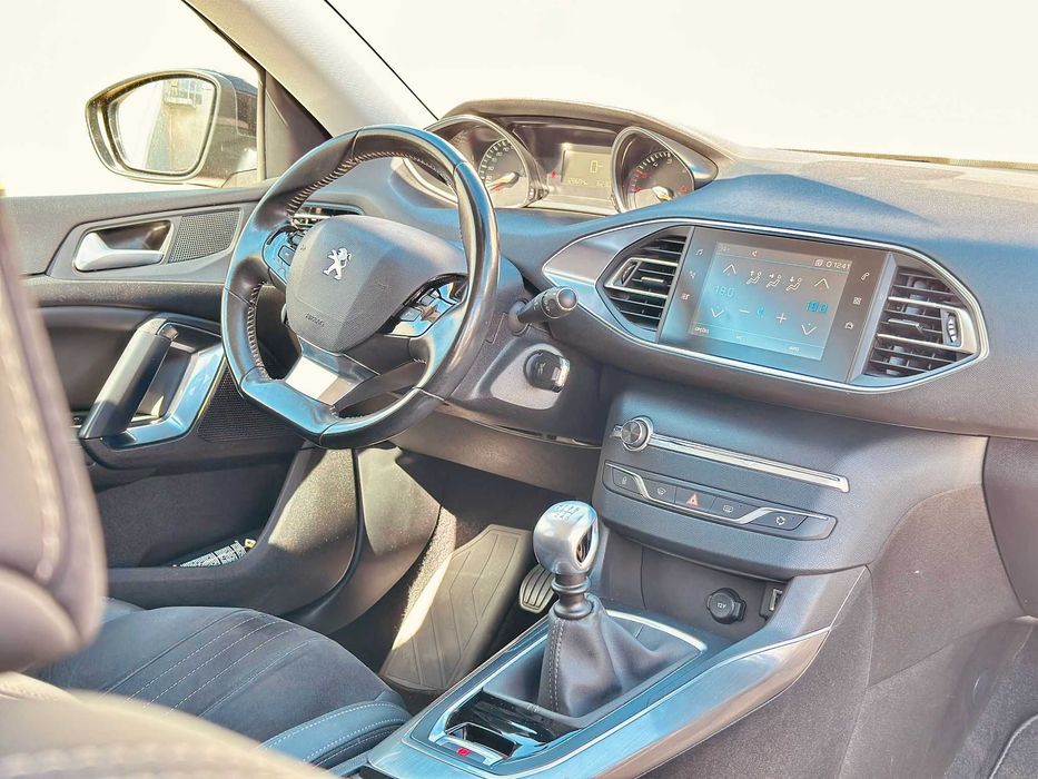 Pegeot 308 SW/ GT Line