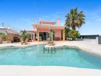 Moradia T4 com Piscina |Armação Pera |Faro
